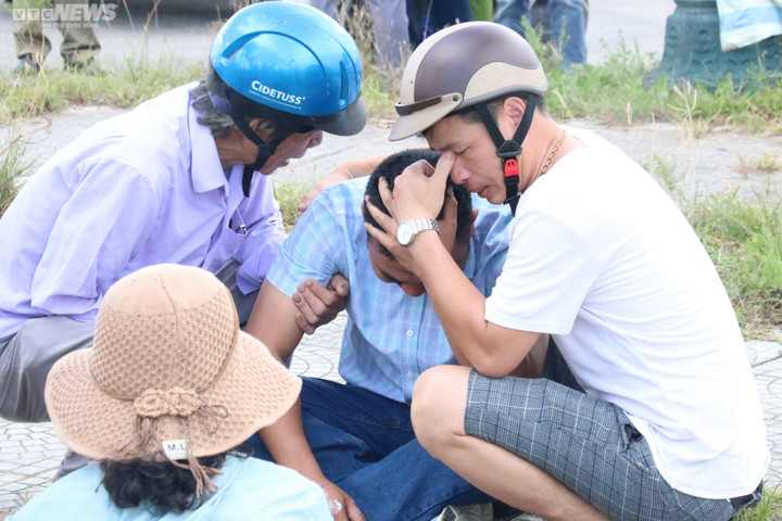 Thai phụ cùng 2 con bị xe tải cán chết - 2