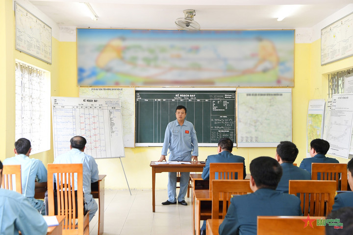 Những 'sứ giả bầu trời' sẵn sàng trước ngày hội - 2