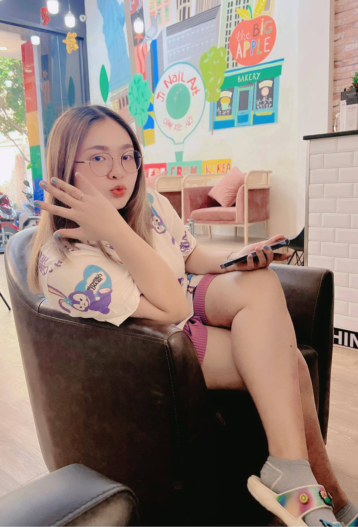 Sao Việt 28/11: Thương Tín tươi tắn đi xem phim sau vụ ngã xe máy - 5