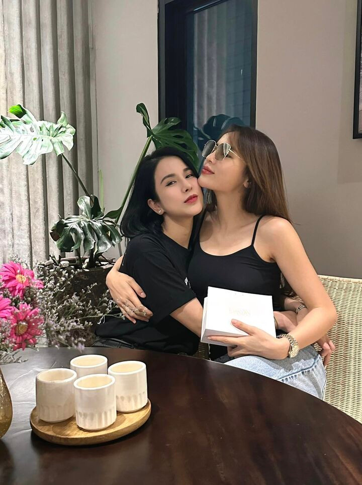 Sao Việt 28/11: Thương Tín tươi tắn đi xem phim sau vụ ngã xe máy - 6