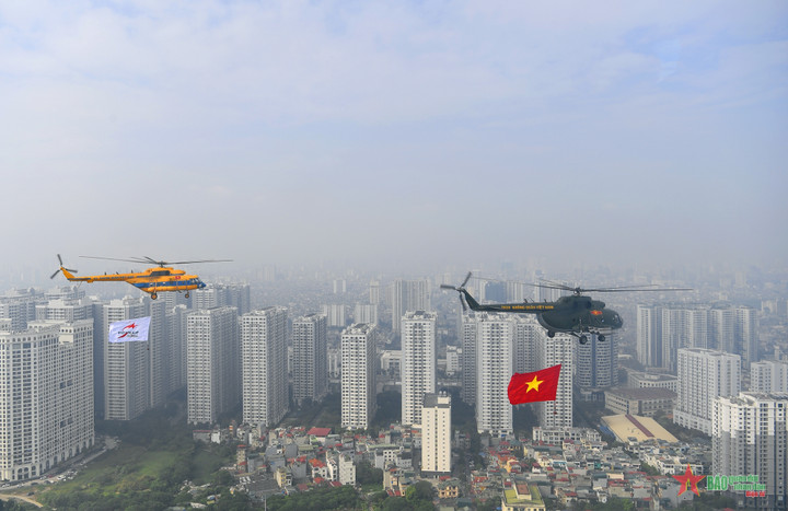 Những 'sứ giả bầu trời' sẵn sàng trước ngày hội - 15