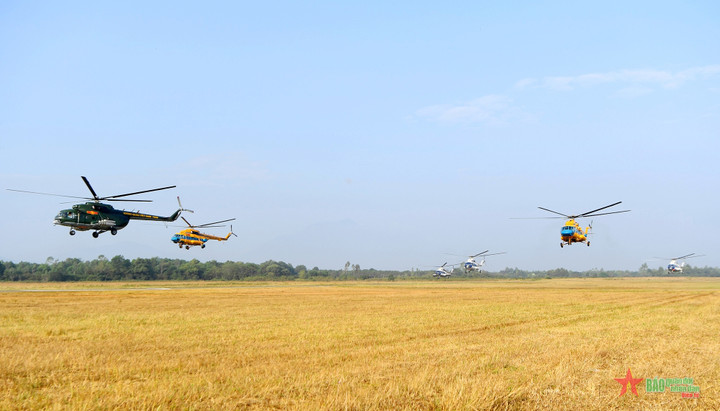 Những 'sứ giả bầu trời' sẵn sàng trước ngày hội - 8