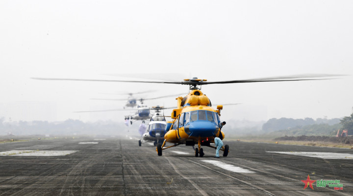 Những 'sứ giả bầu trời' sẵn sàng trước ngày hội - 12