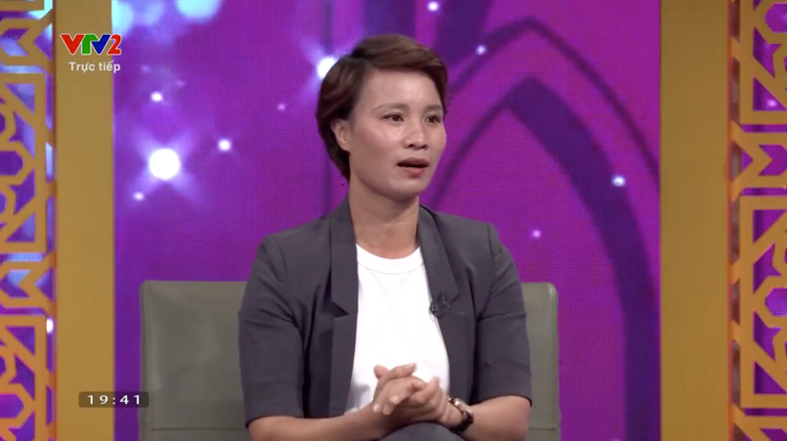 Nữ cầu thủ thay dàn hot girl bình luận World Cup gây sốt mạng xã hội - 10