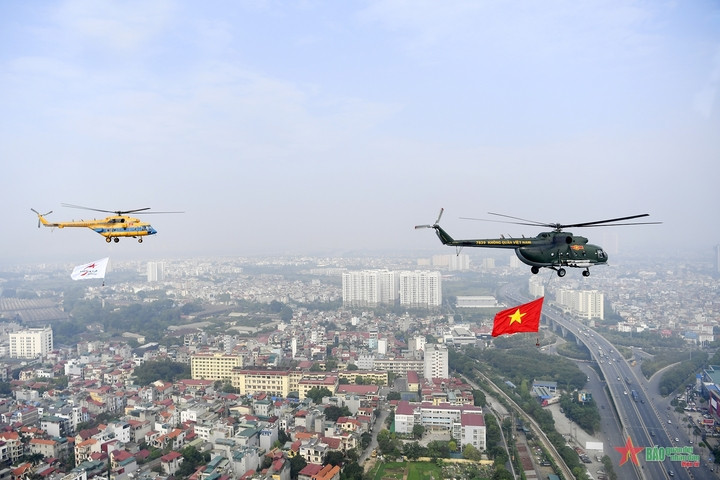 Những 'sứ giả bầu trời' sẵn sàng trước ngày hội - 18