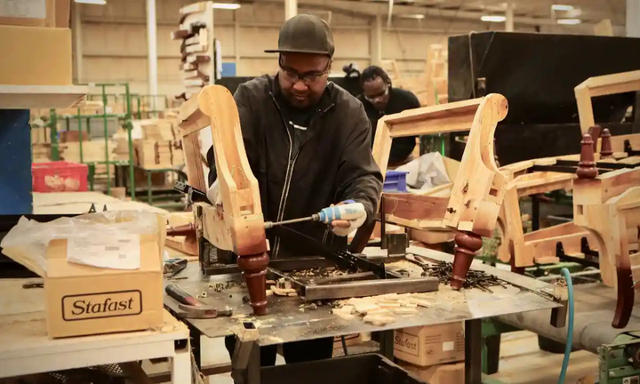 Công ty Mỹ sa thải gần 3.000 nhân viên trong đêm - 1