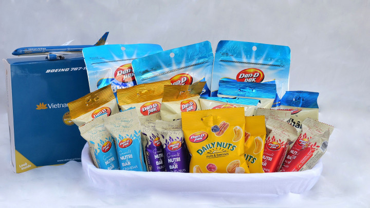 Vietnam Airlines kỷ niệm một năm mở đường bay thẳng Việt - Mỹ - 9