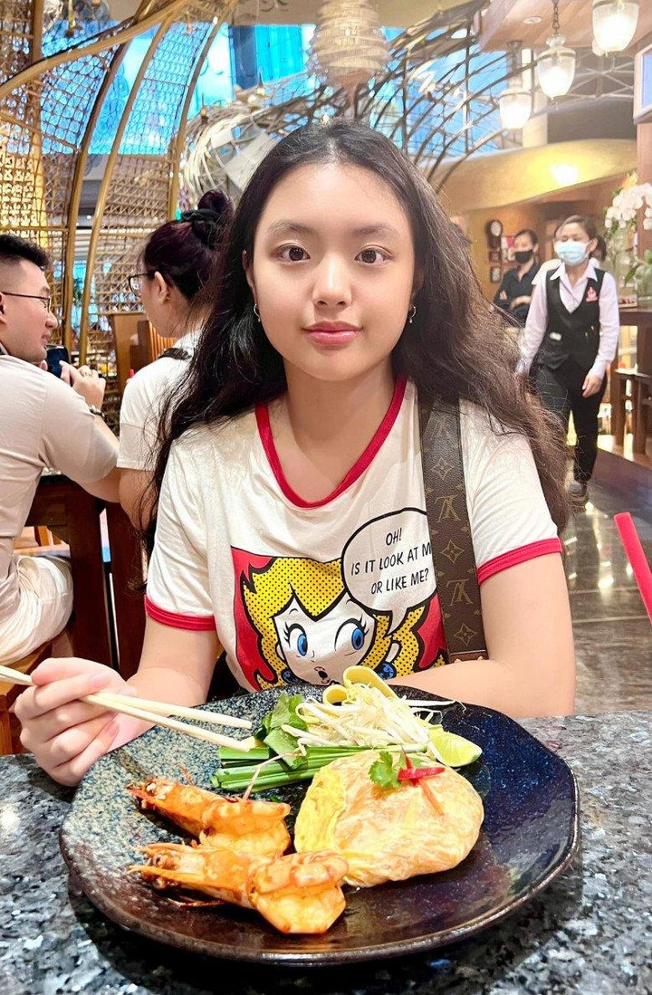 14 tuổi, sao nhí 'Bố ơi mình đi đâu thế' xinh như hoa, cao vượt bố