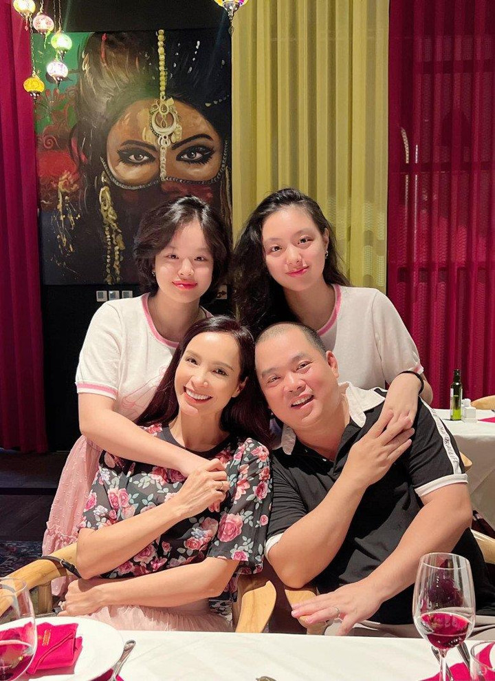 14 tuổi, sao nhí 'Bố ơi mình đi đâu thế' xinh như hoa, cao vượt bố