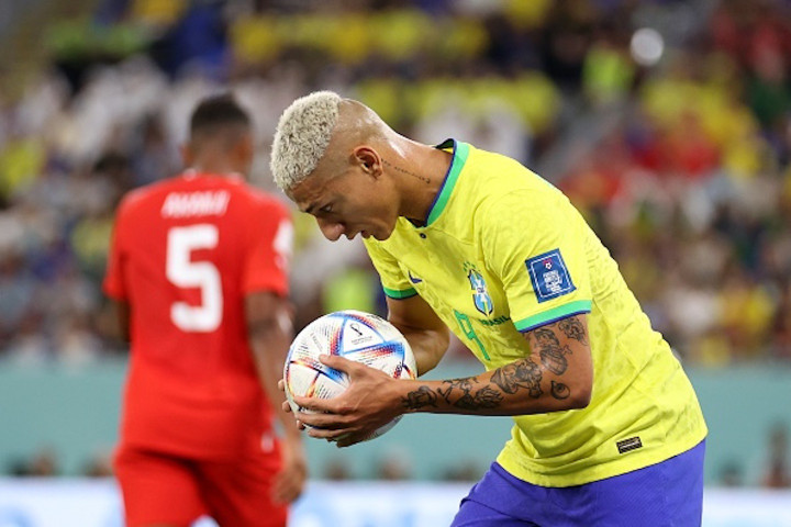 Trực tiếp bóng đá Brazil 1-0 Thuỵ Sỹ: Người hùng Casemiro - 8