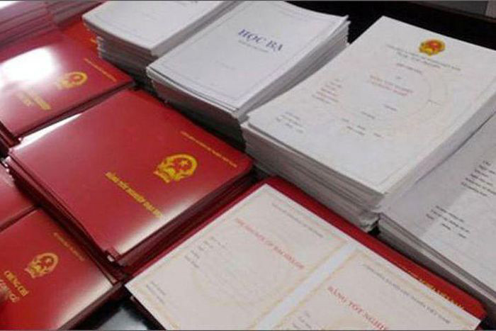 Hộ nghèo, cận nghèo được hỗ trợ điện thoại thông minh từ tháng 12/2022 - 1