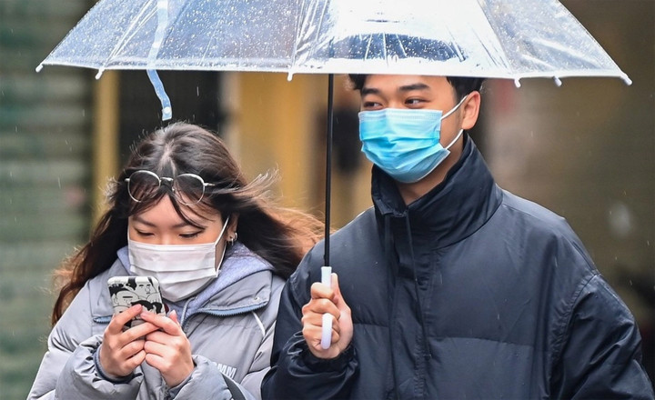 Dự báo thời tiết hôm nay 30/11: Miền Bắc nhiệt độ giảm mạnh, mưa lớn bao trùm - 1