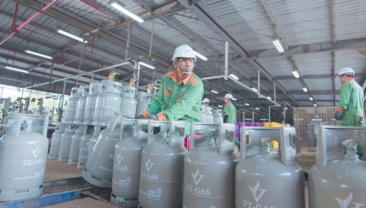 Từ 1/12, giá gas trong nước tiếp tục tăng - 1