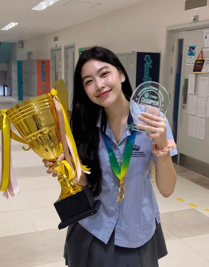 Sao Việt 2/12: Con gái Quyền Linh giành giải nhất cuộc thi vẽ tranh - 1