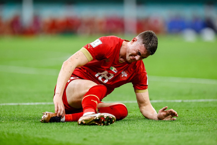 Ngôi sao Serbia vướng tin đồn cướp vợ đồng đội - 1