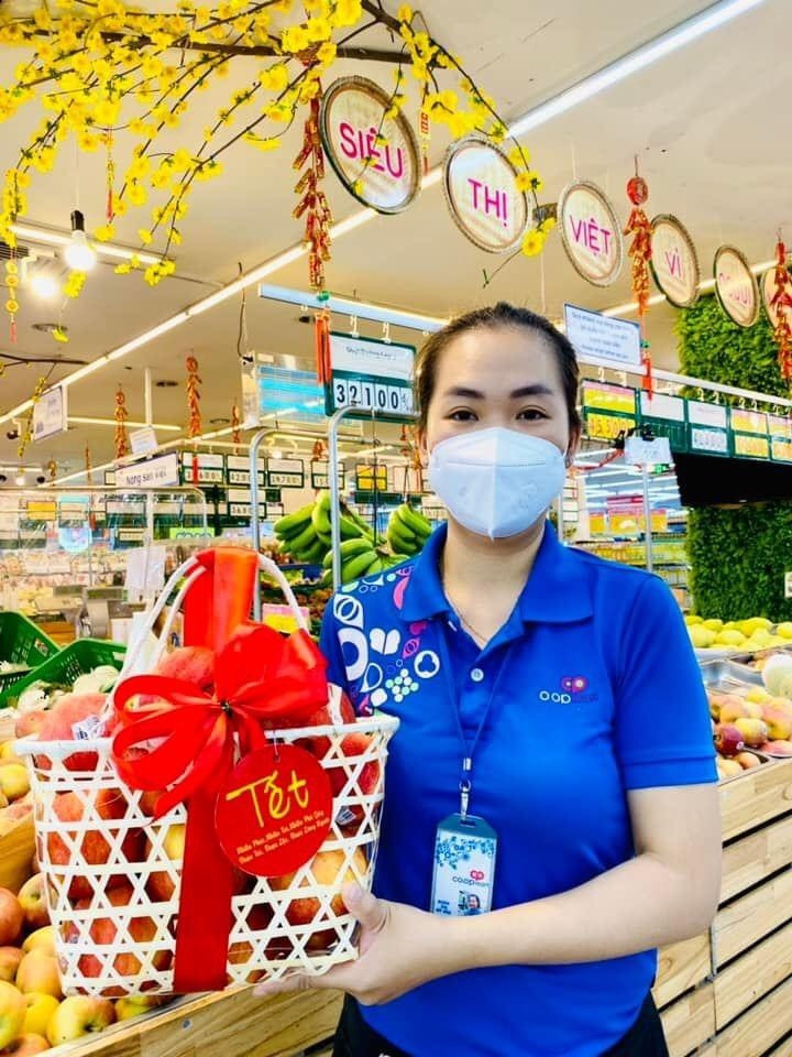 Thực phẩm cao cấp heo, bò, tôm, cá, bào ngư... lần đầu được đưa vào giỏ quà Tết - 2