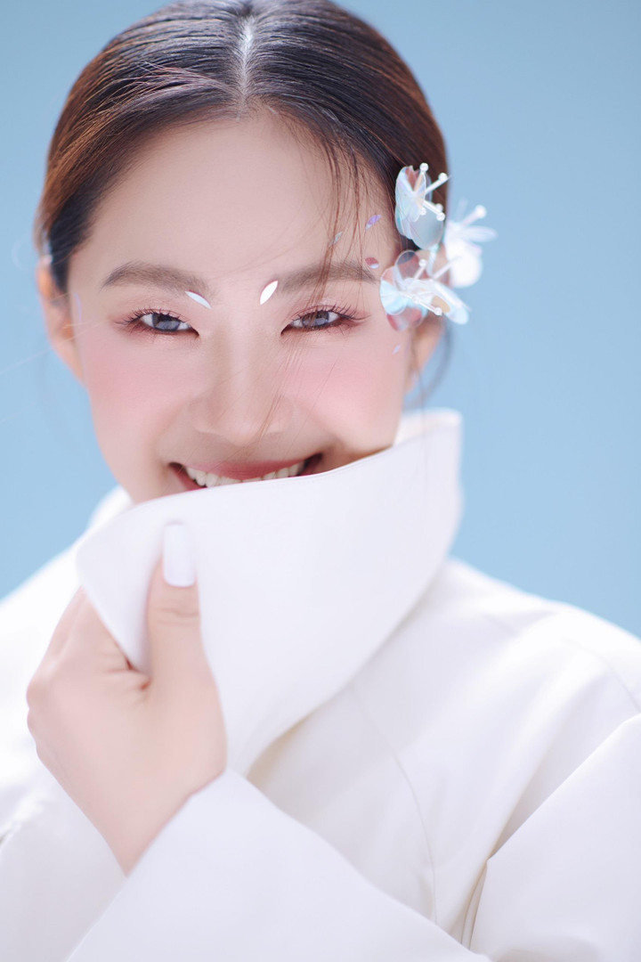 Lương Bích Hữu: Hãy cứ sống chân thành rồi mọi người sẽ hiểu, dù là sớm hay muộn - 2