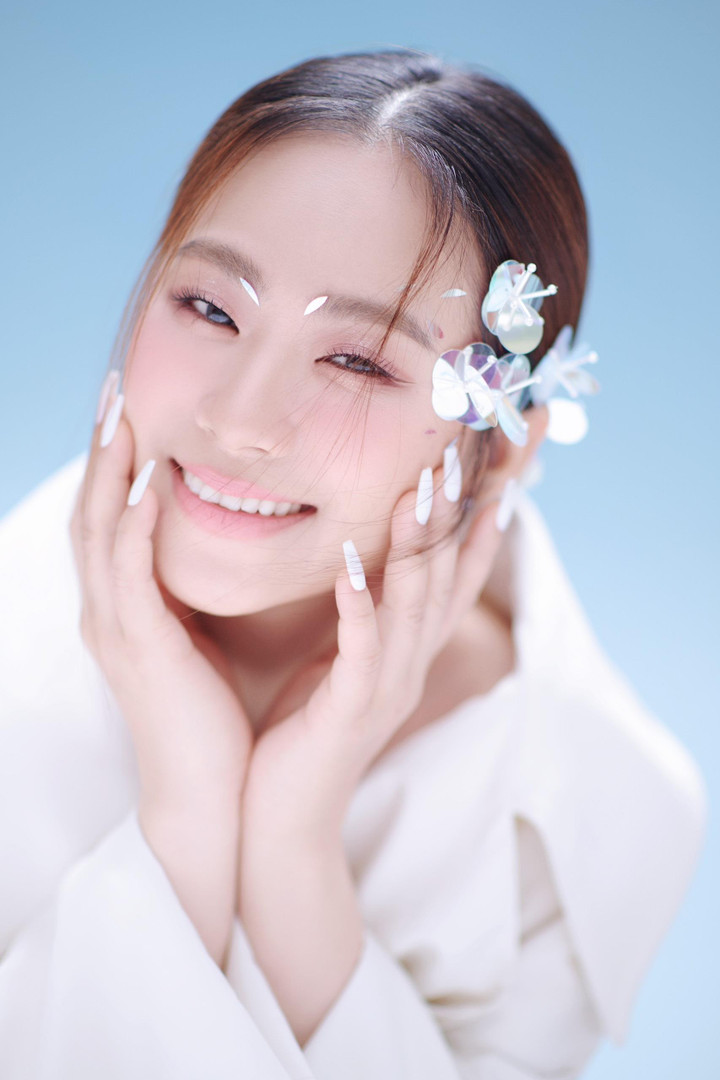 Lương Bích Hữu: Hãy cứ sống chân thành rồi mọi người sẽ hiểu, dù là sớm hay muộn - 6