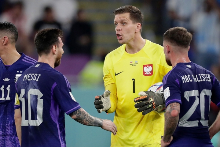 Thủ môn Ba Lan gạ Messi đánh cược trước khi cản phá phạt đền - 2