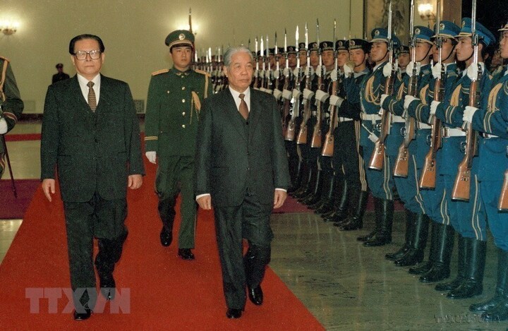 Hình ảnh về các nhà lãnh đạo Việt Nam và ông Giang Trạch Dân - 11