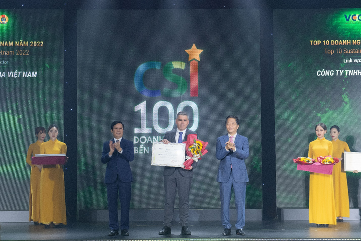Sữa Cô Gái Hà Lan Việt Nam được vinh danh top 10 doanh nghiệp bền vững - 1