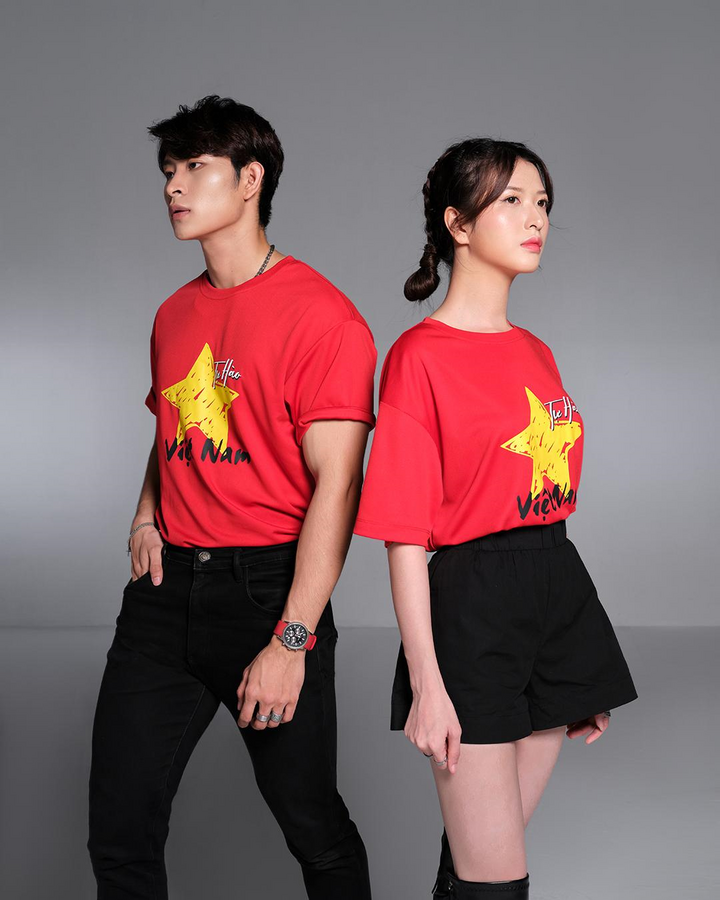 FPT Play ra mắt mẫu áo cổ vũ đội tuyển bóng đá Việt Nam trên đấu trường quốc tế - 1