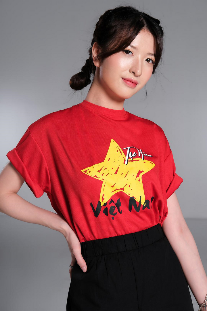 FPT Play ra mắt mẫu áo cổ vũ đội tuyển bóng đá Việt Nam trên đấu trường quốc tế - 2