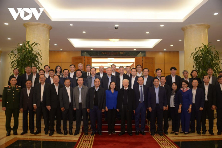 Tổng Bí thư chủ trì cuộc họp của Bộ Chính trị với lãnh đạo TP.HCM - 4