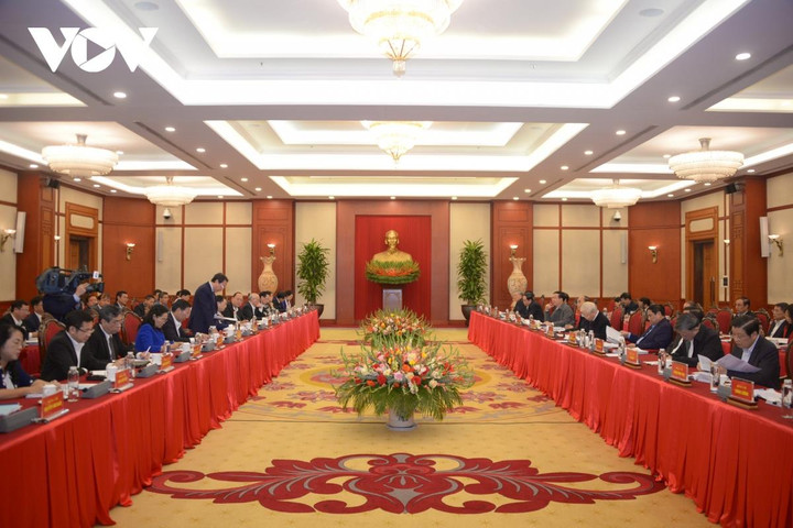 Tổng Bí thư chủ trì cuộc họp của Bộ Chính trị với lãnh đạo TP.HCM - 2