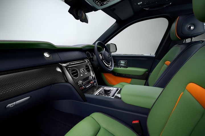 Rolls-Roycera mắt phiên bản ‘Cullinan – Inspired by Fashion’ - 3