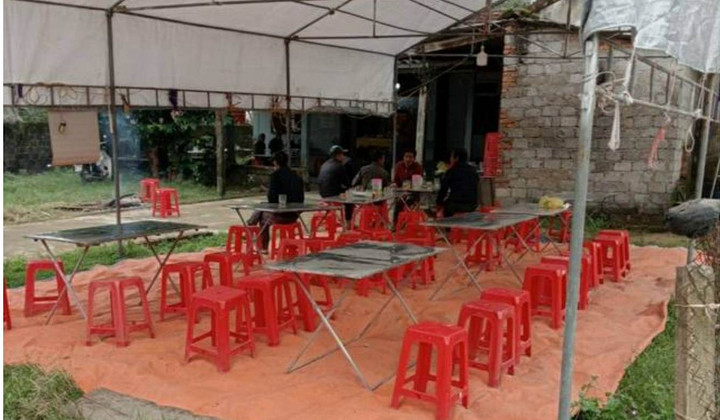 Hai người đàn ông thiệt mạng trước sân nhà, trên người có vết thương - 1