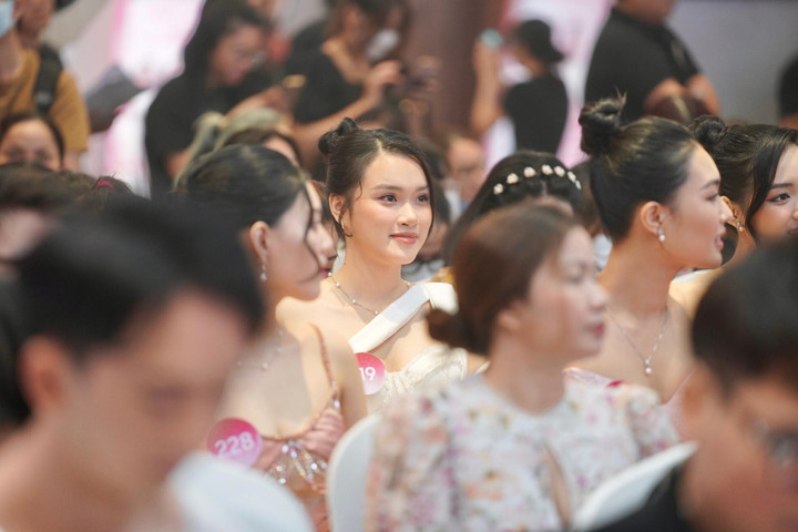 Ảnh chụp cận mặt xinh hút hồn của Top 35 Hoa hậu Việt Nam 2022 - 3