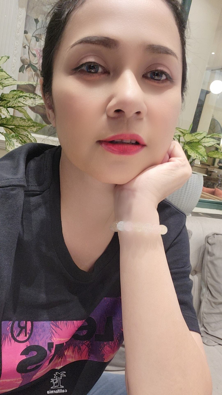 Sao Việt 4/12: Lệ Quyên diện váy gợi cảm, 'dính như sam' với Lâm Bảo Châu - 3