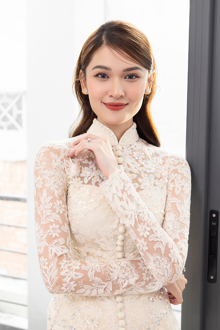 Dàn phù dâu toàn người đẹp nổi tiếng trong đám hỏi Á hậu Thuỳ Dung - 3