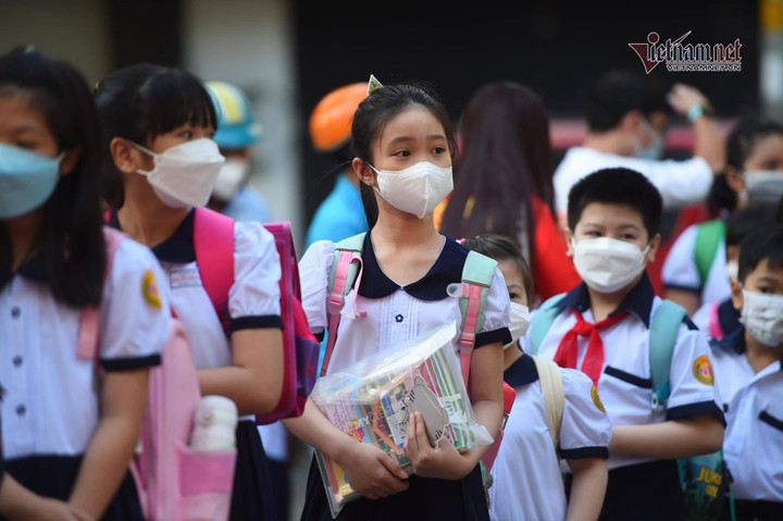 Học sinh TP.HCM được kéo dài thời gian nghỉ Tết lên 12 ngày - 1