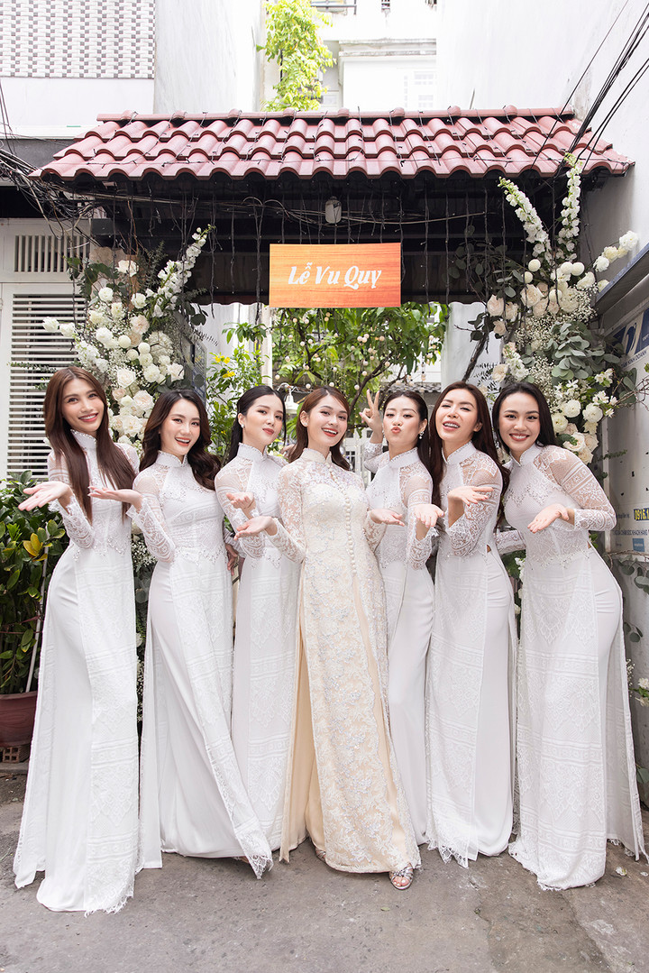Dàn phù dâu toàn người đẹp nổi tiếng trong đám hỏi Á hậu Thuỳ Dung - 5