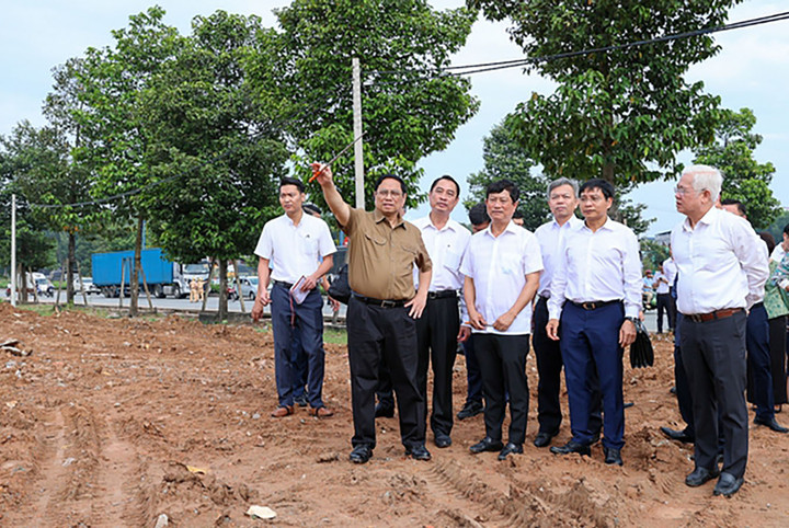 Thủ tướng thị sát các dự án hạ tầng giao thông trọng điểm tại Bình Dương - 2