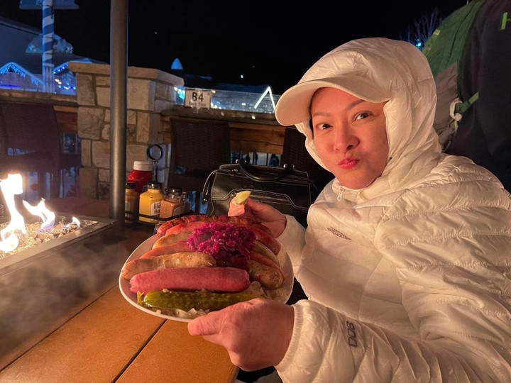 Sao Việt 5/12: Cát Phượng chụp ảnh cưới cùng 'người đàn ông đặc biệt' - 5