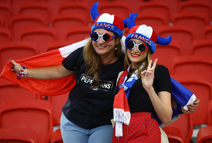 Trực tiếp bóng đá Pháp 3-1 Ba Lan: Lewandowski ghi bàn danh dự - 14