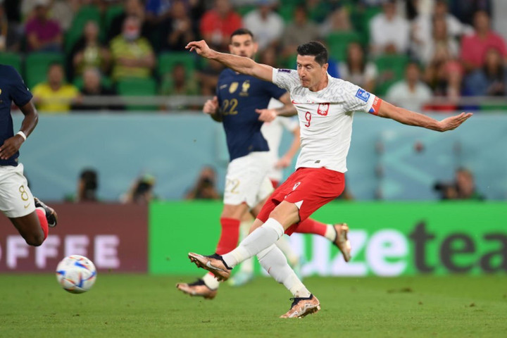 Trực tiếp bóng đá Pháp 3-1 Ba Lan: Lewandowski ghi bàn danh dự - 8