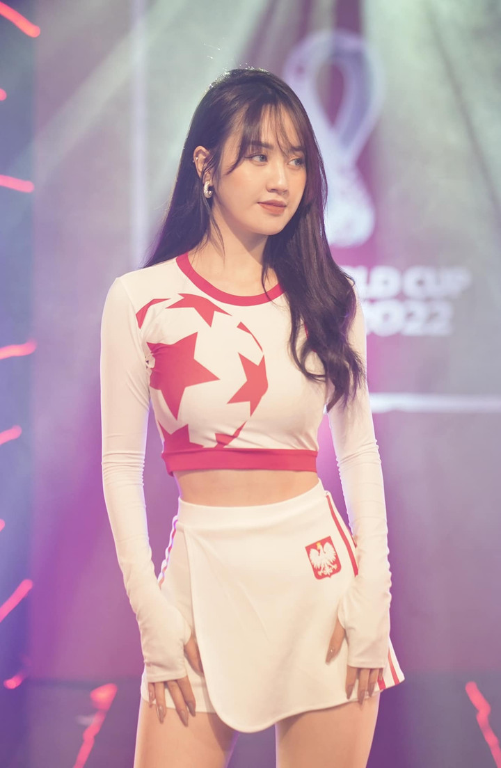 Ngắm đường cong vạn người mê của mỹ nữ Nóng cùng World Cup cổ vũ Ba Lan - 3