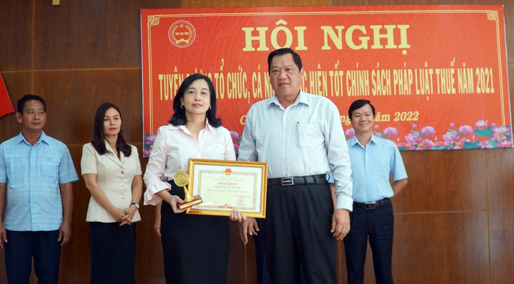 Petrovietnam được tuyển dương doanh nghiệp nộp thuế tiêu biểu năm 2021 - 1