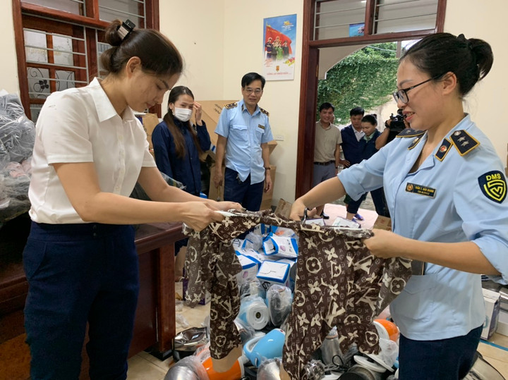 Nghệ An: Tiêu hủy hơn 11.000 đơn vị hàng hóa là tang vật vi phạm hành chính - 1