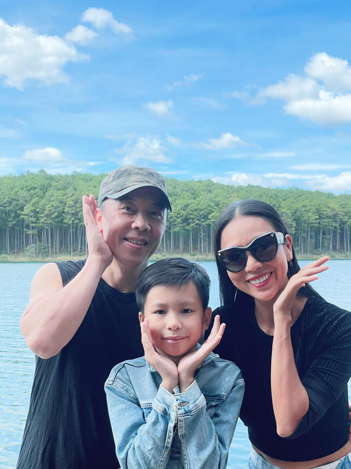 Khánh Ngọc 'Vầng trăng khóc' kể chuyện con trai tỏ tình giúp mẹ - 2