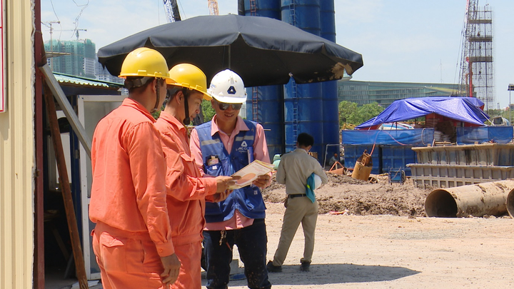 EVNHANOI bảo vệ an toàn hành lang lưới điện phục vụ phát triển kinh tế, xã hội - 4