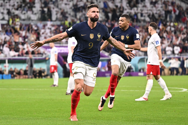 Vòng 1/8 World Cup 2022: Tây Ban Nha thua sốc, Messi che mờ Ronaldo - 2