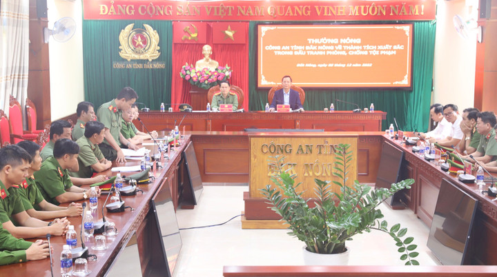 Triệt phá đường dây cá độ bóng đá gần 600 tỷ đồng ở Đắk Nông - 2