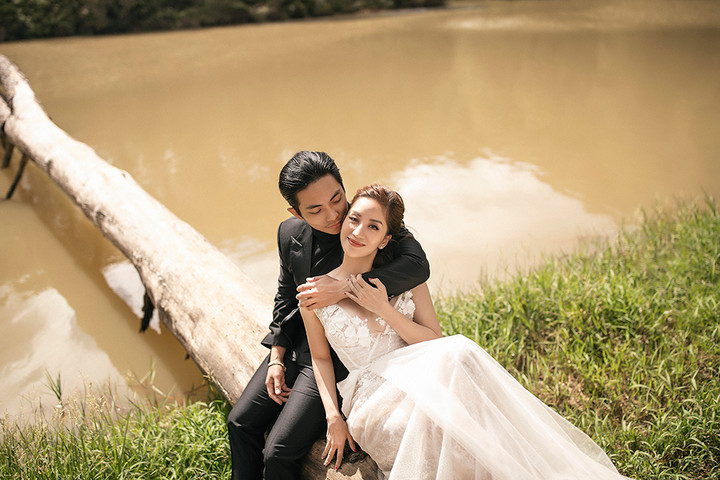 Phan Hiển: Tôi thuyết phục Khánh Thi hát trong đám cưới nhưng cô ấy sợ sẽ khóc - 1