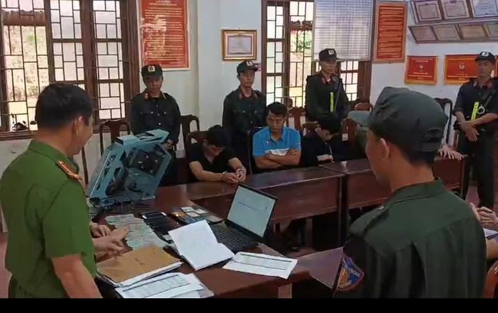 Chuyên viên Sở TN&MT Đắk Nông điều hành đường dây cá độ bóng đá gần 600 tỷ đồng - 1