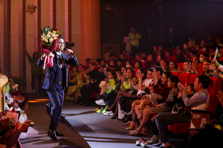 Ngọc Sơn: 'Hồ Văn Cường trưởng thành vượt bậc, lớn nhanh như gã khổng lồ' - 1